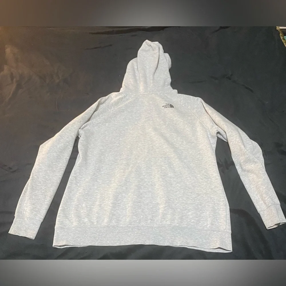 XL Women’s North Face Gray Hoodie. Like New! Measurements in pictures! Perfect! - Picture 10 of 10
